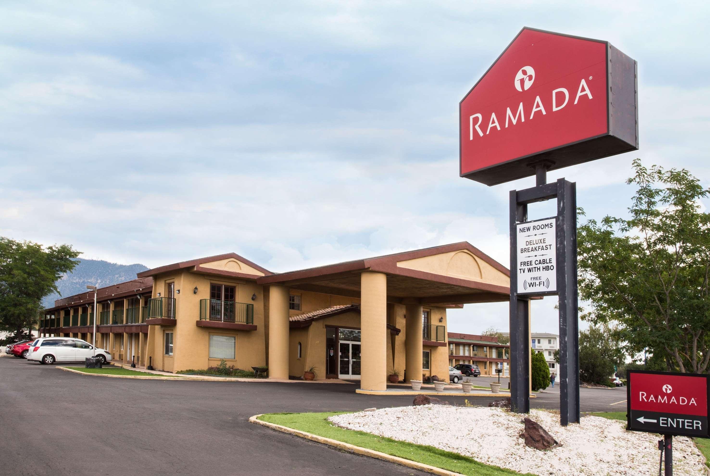 Ramada By Wyndham Flagstaff East Hotel Exterior photo